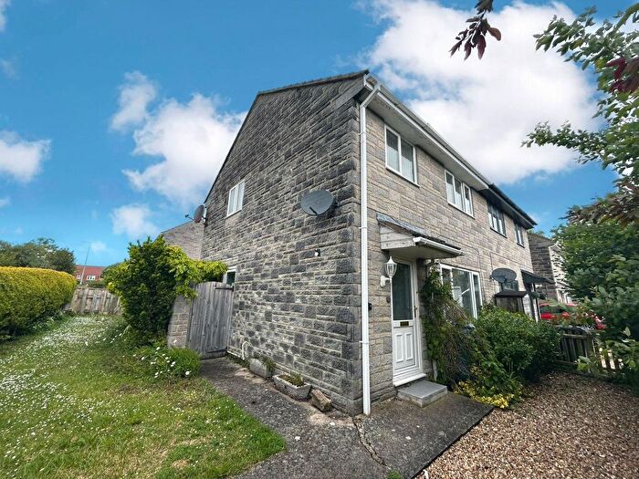3 Bedroom Semi Detached House To Rent In Newtown Park, Langport, Somerset, TA10