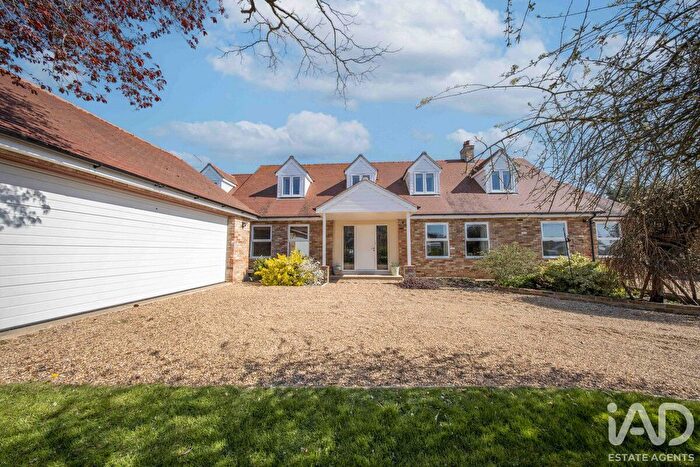 5 Bedroom Detached House For Sale In Lode Way, Haddenham, Cambridgeshire, CB6
