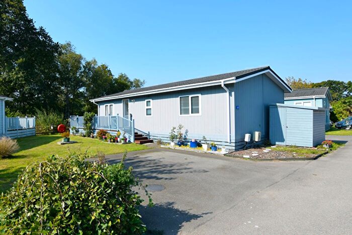 2 Bedroom Mobile/park Home For Sale In Westfield Lane, Westfield, Hastings, TN35