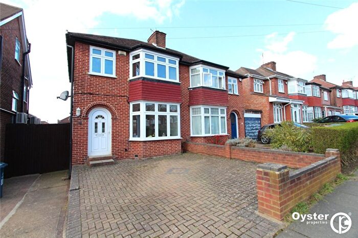 3 Bedroom Semi-Detached House To Rent In Bromefield, Stanmore, HA7