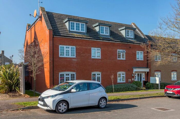 2 Bedroom Flat To Rent In Sanvignes Court, Baldock, Herts, SG7