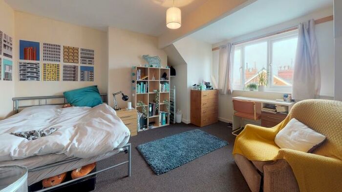 4 Bedroom Terraced House To Rent In Royal Park Grove, Hyde Park, Leeds, LS6