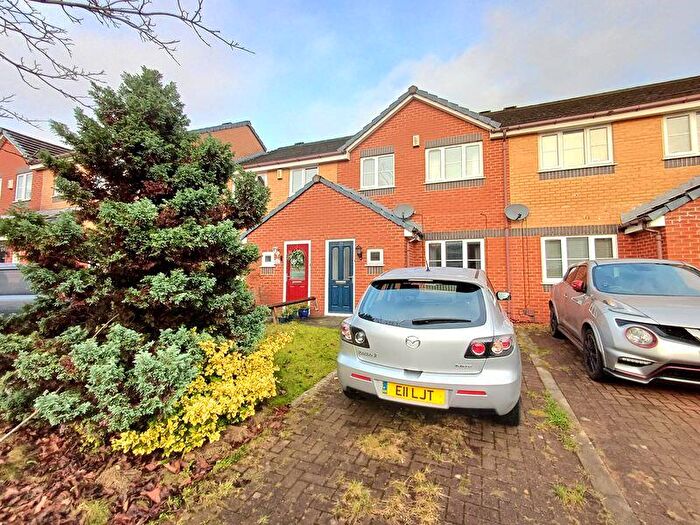 3 Bedroom Mews For Sale In Seddon Street, Manchester, M26