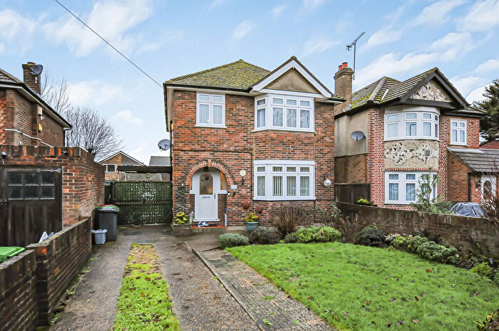 3 Bedroom Detached House For Sale In Colnbrook, SL3