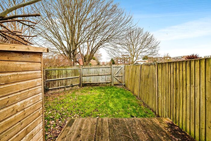 1 Bedroom End Of Terrace House For Sale In Parklands, Shoreham-By-Sea, BN43