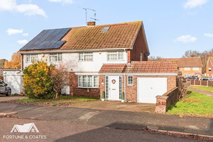 4 Bedroom Semi-Detached House For Sale In Sakins Croft, Harlow, CM18