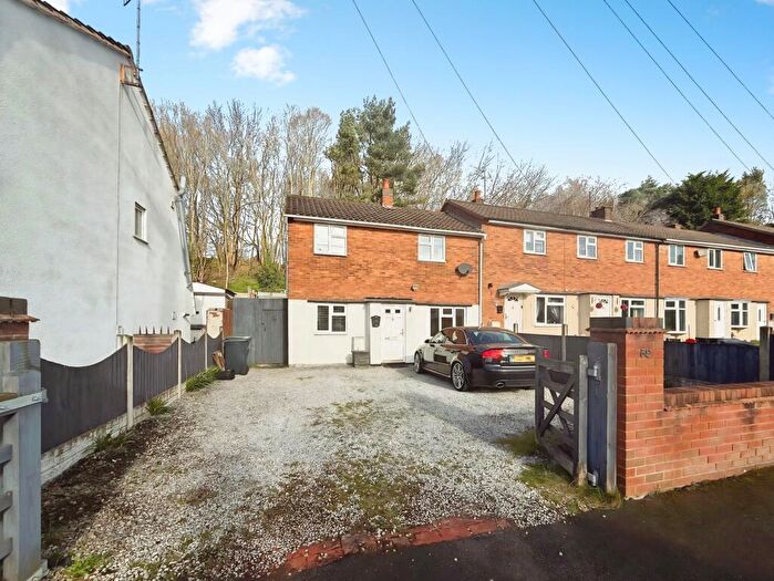 2 Bedroom House For Sale In Banklands Road, Dudley, DY2