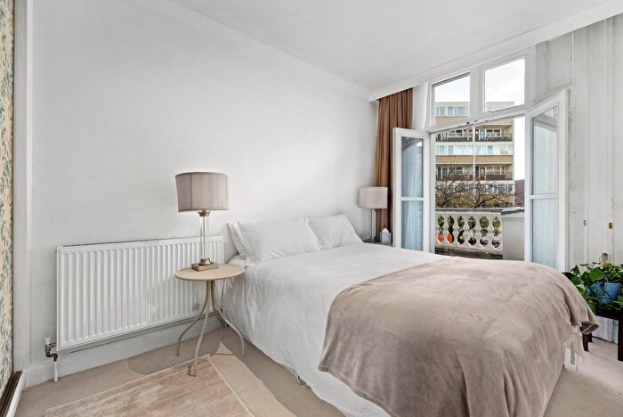 1 Bedroom Flat For Sale In Cumberland Street, Pimlico, SW1V