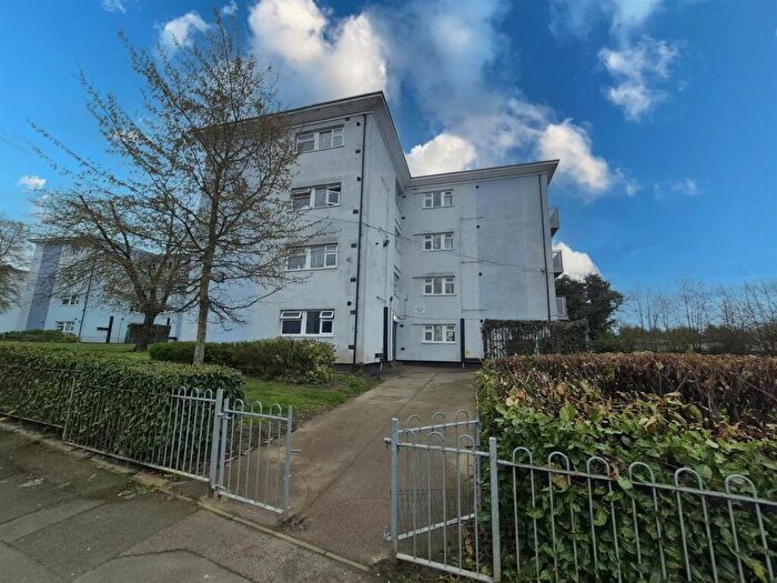 1 Bedroom Flat For Sale In Robin Hood Road, Coventry, CV3