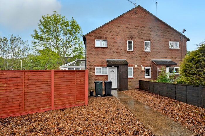 1 Bedroom Semi-Detached House To Rent In Falcon Way, Ashford, Kent TN23