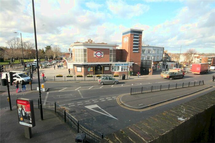 1 Bedroom Flat To Rent In Brownlow Road, London, N11