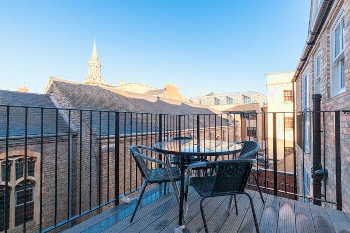 2 Bedroom Flat To Rent In Blue Boar Street, Oxford, OX1
