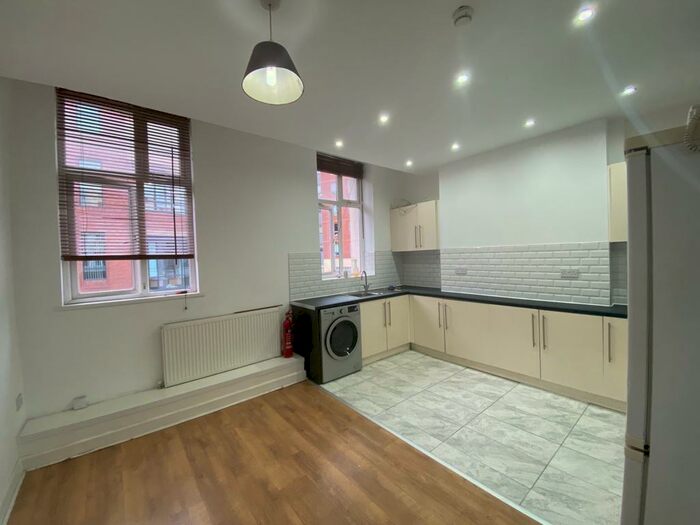 2 Bedroom Apartment To Rent In A Great Hampton Street, B18