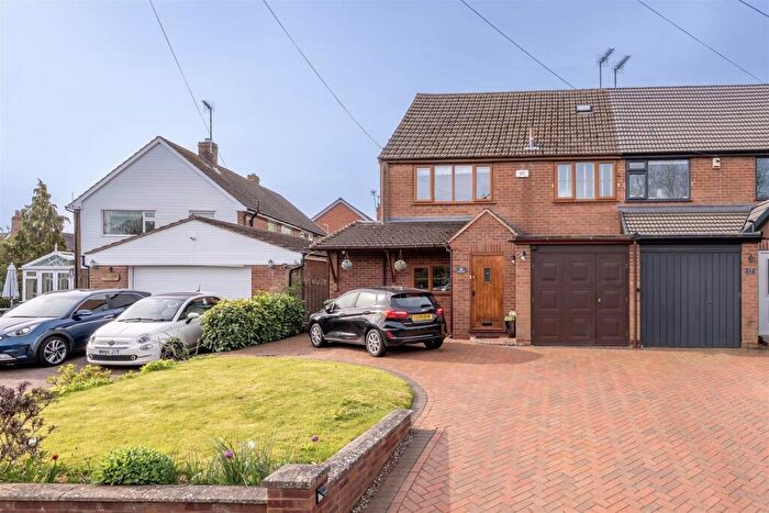 3 Bedroom Semi Detached House For Sale In Wootton Rise, Wootton Wawen, B95