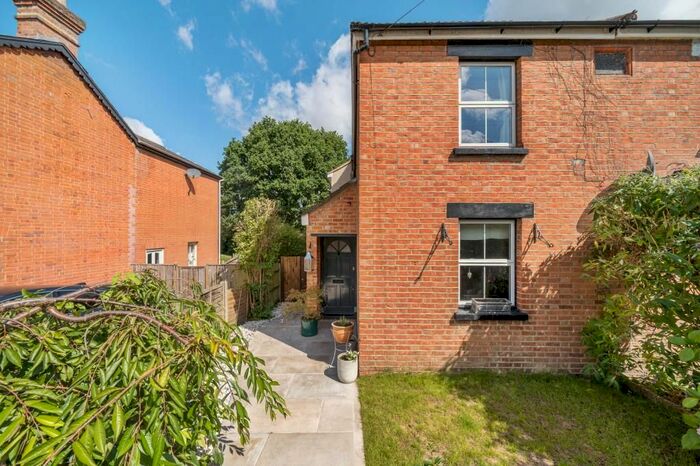 2 Bedroom Semi-Detached House To Rent In Chavey Down, Berkshire, SL5