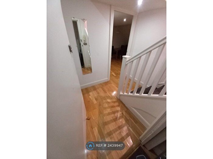 1 Bedroom Flat To Rent In St. Albans Road, Watford, WD24