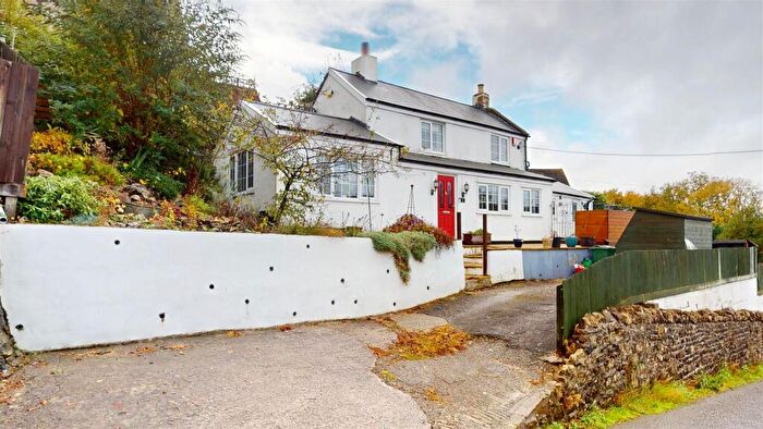 3 Bedroom Cottage For Sale In Frome Old Road, Radstock, BA3