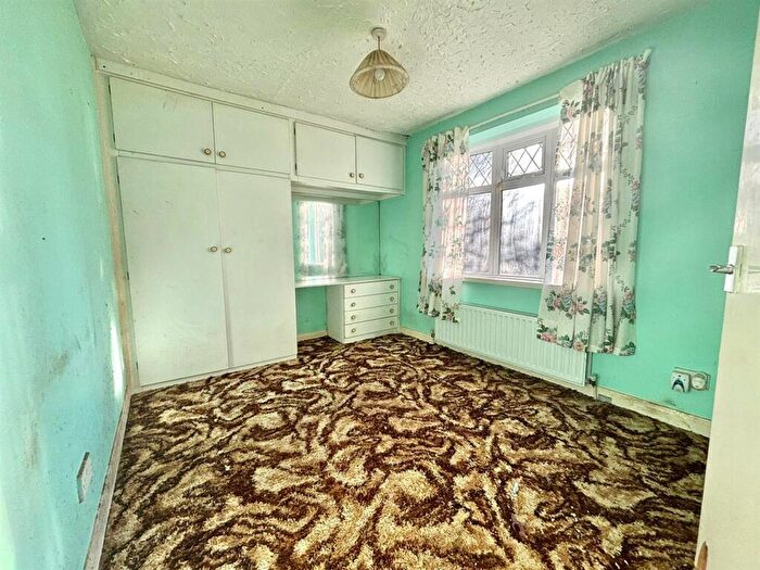 2 Bedroom Detached Bungalow For Sale In Nutana Avenue, Hornsea, HU18