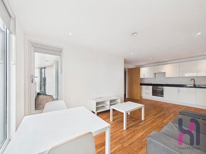 2 Bedroom Flat To Rent In Elmira Way, The Exchange, M5