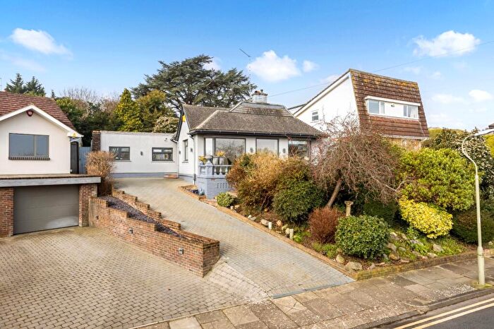 3 Bedroom Bungalow For Sale In Brighton, East Sussex, BN1