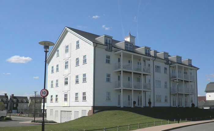 2 Bedroom Flat To Rent In Beaumont Drive, Worcester Park, KT4