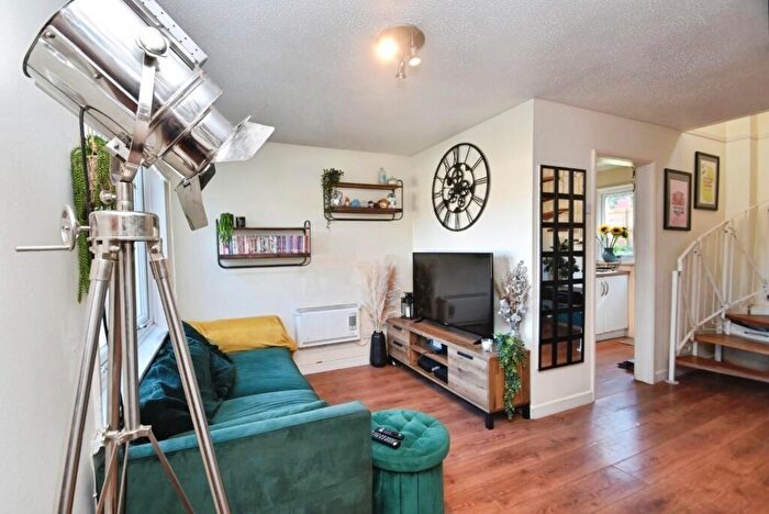 1 Bedroom End Of Terrace House For Sale In Markenfield Road, Harrogate, HG3