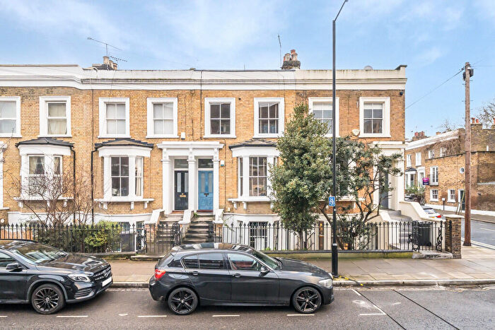 3 Bedroom Terraced House To Rent In Valentine Road, London, E9