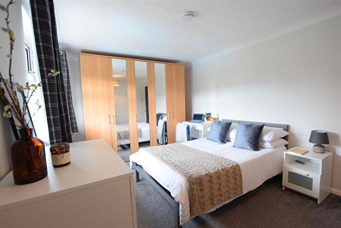 4 Bedroom Terraced House To Rent In Stapleford Avenue - Student House - /, LN2