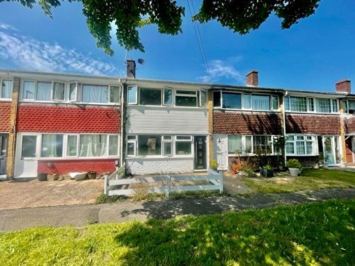 3 Bedroom Property To Rent In Lawn Close, Gosport, PO13