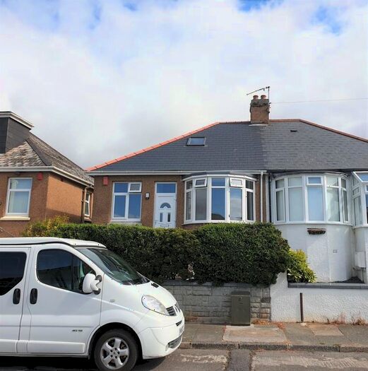 2 Bedroom Semi-Detached Bungalow To Rent In Ivanhoe Road, Plymouth, Devon, PL5