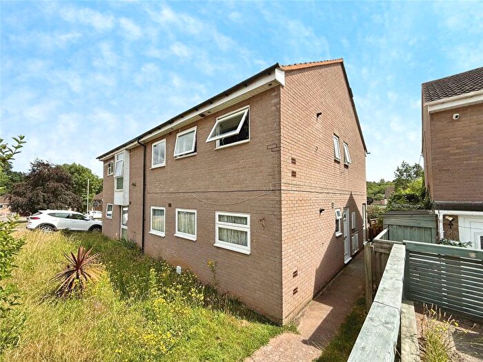 2 Bedroom Flat To Rent In Meadow View Road, Exmouth, Devon, EX8