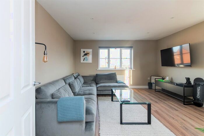 2 Bedroom Flat To Rent In Hastings Drive, Shiremoor, Newcastle Upon Tyne, NE27