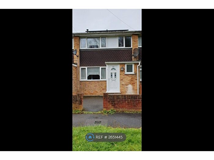 3 Bedroom Terraced House To Rent In Elvaston Way, Reading, RG30