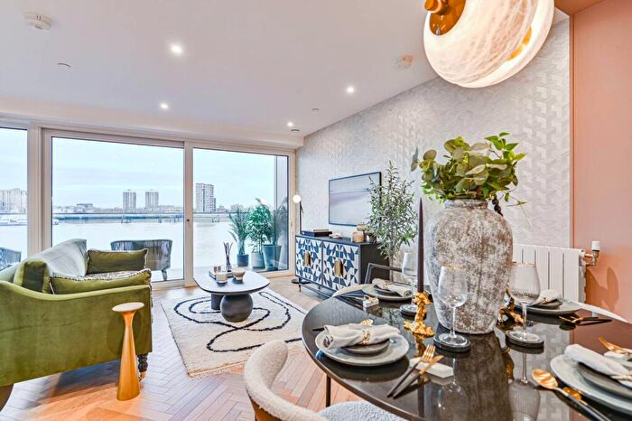 2 Bedroom Flat For Sale In Royal Arsenal Riverside, Woolwich, SE18