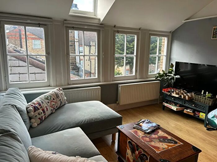 1 Bedroom Flat To Rent In Inglewood Road, West Hampstead, NW6