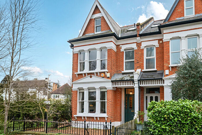 4 Bedroom End Of Terrace House For Sale In Beckwith Road, Herne Hill, London, SE24