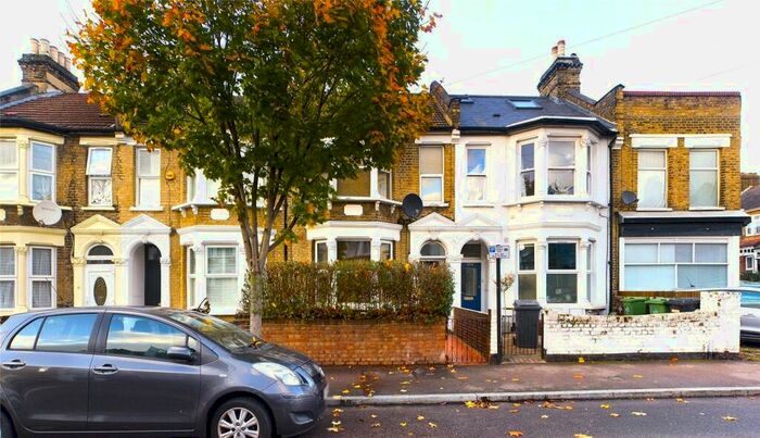 2 Bedroom Flat To Rent In Grove Road, London, E17