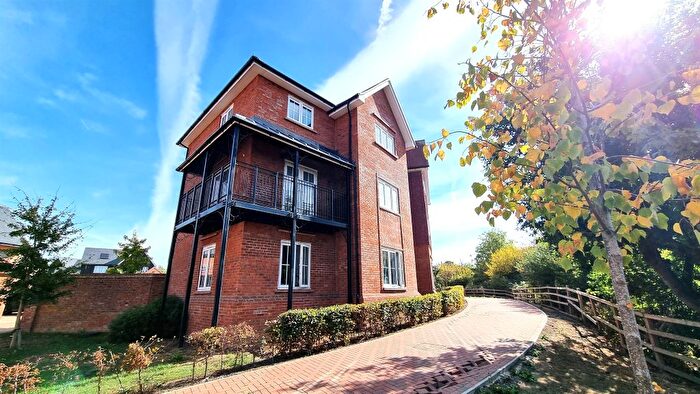 2 Bedroom Flat For Sale In Herschel Street, Didcot, OX11