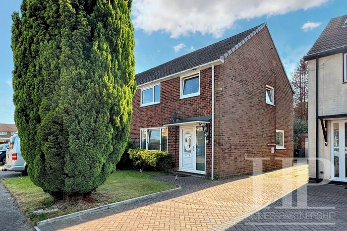 3 Bedroom Semi-Detached House To Rent In Donne Close, Crawley, RH10