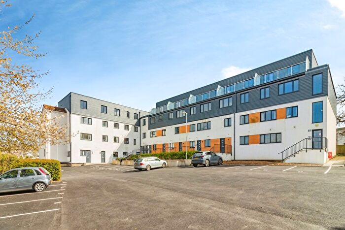 2 Bedroom Flat For Sale In Parkers Close, Totnes, Devon, TQ9