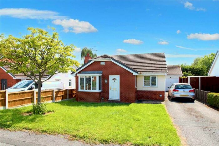 2 Bedroom Detached Bungalow To Rent In Ludlam Avenue, Giltbrook, Nottingham, NG16