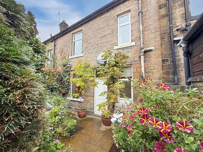 4 Bedroom Terraced House For Sale In Skipton Road, Silsden, BD20