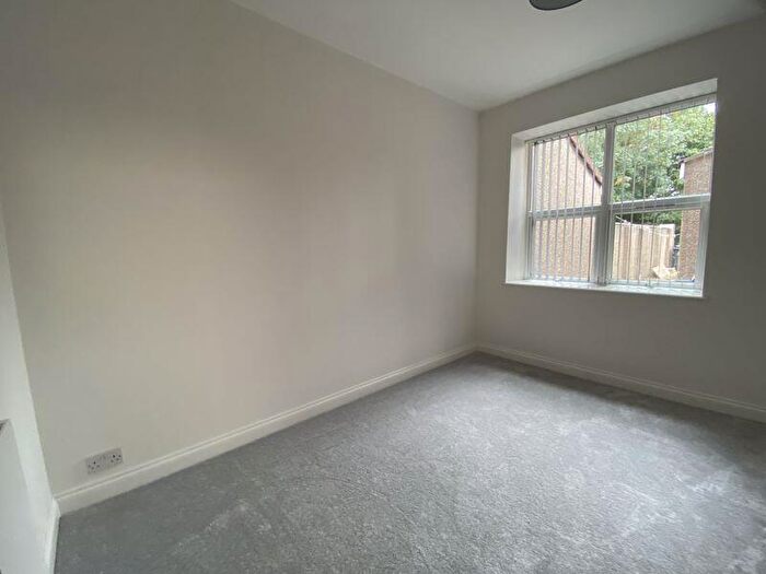 1 Bedroom Property To Rent In Hillside Road, St George, BS5