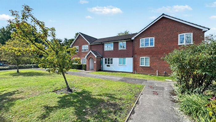 1 Bedroom Flat For Sale In Broadhurst, Farnborough, GU14