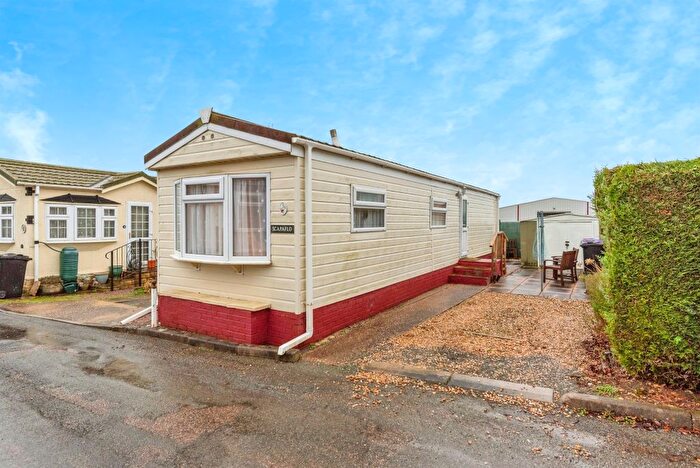 1 Bedroom Park Home For Sale In Cheveley Park, Grantham, NG31