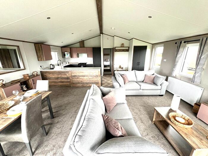 3 Bedroom Lodge For Sale In Bruallen Close, Trewennen Road, St. Teath, Bodmin, PL30