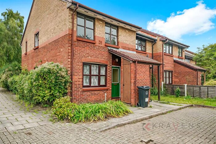 2 Bedroom Flat To Rent In Ash Walk, Wembley, HA0