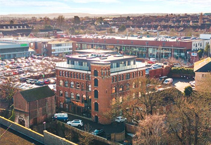 2 Bedroom Apartment For Sale In Clarks Mill, Trowbridge, BA14