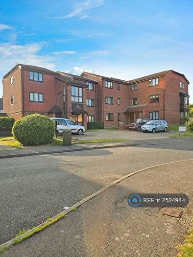 1 Bedroom Flat To Rent In Tanyard Close, Horsham, RH13