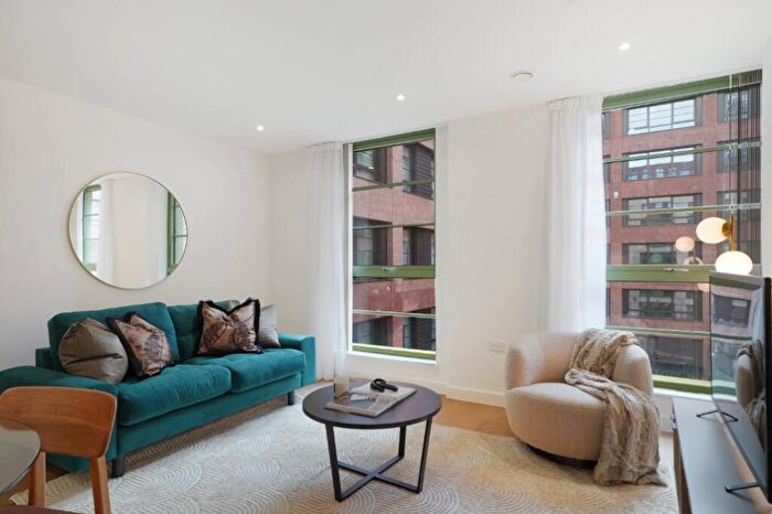 2 Bedroom Apartment To Rent In Sadlers Place, B5